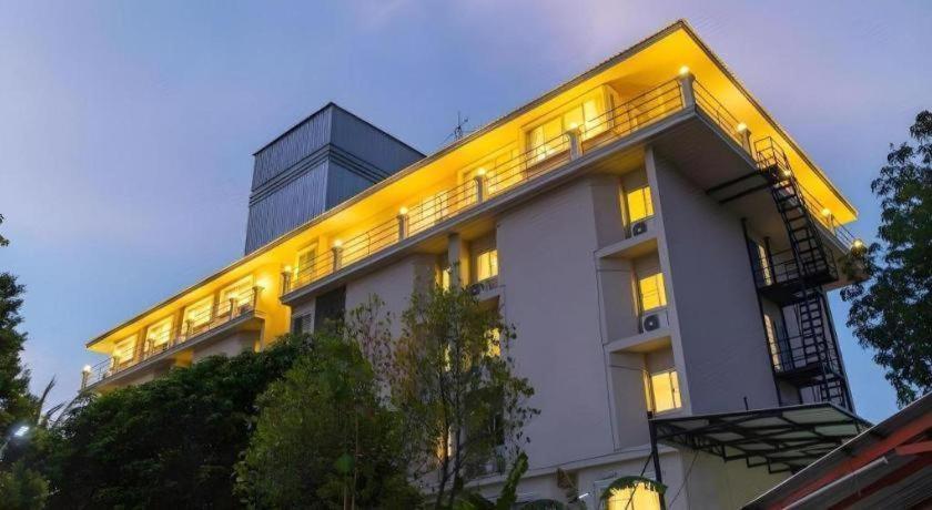 B2 Phitsanulok Boutique & Budget Hotel Zewnętrze zdjęcie