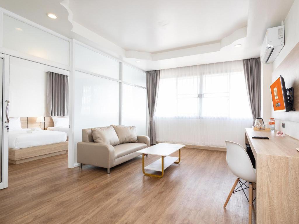 B2 Phitsanulok Boutique & Budget Hotel Zewnętrze zdjęcie
